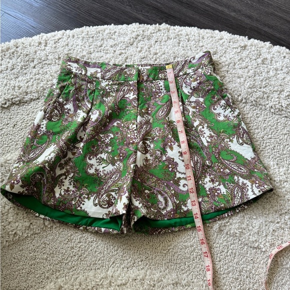 L'AGENCE Vittoria Green Paisley High Waisted Shorts Size 4 - Picture 13 of 14